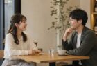 カフェでお酒を飲まずに会話を楽しむ20〜30代男女の初デート
